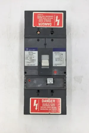 Authentic GE/General Electric SGDA32AT0400 3 Pole 400A 240VAC Spectra Series Type SGDA Frame Circuit Breaker w/300 Amp Trip SRPG400ACircuit Breaker