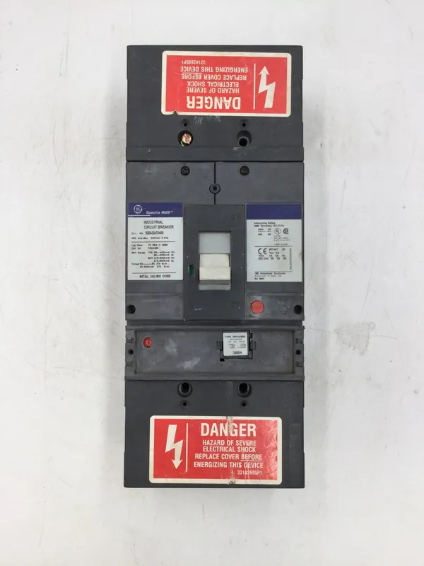 Authentic GE/General Electric SGDA32AT0400 3 Pole 400A 240VAC Spectra Series Type SGDA Frame Circuit Breaker w/300 Amp Trip SRPG400ACircuit Breaker