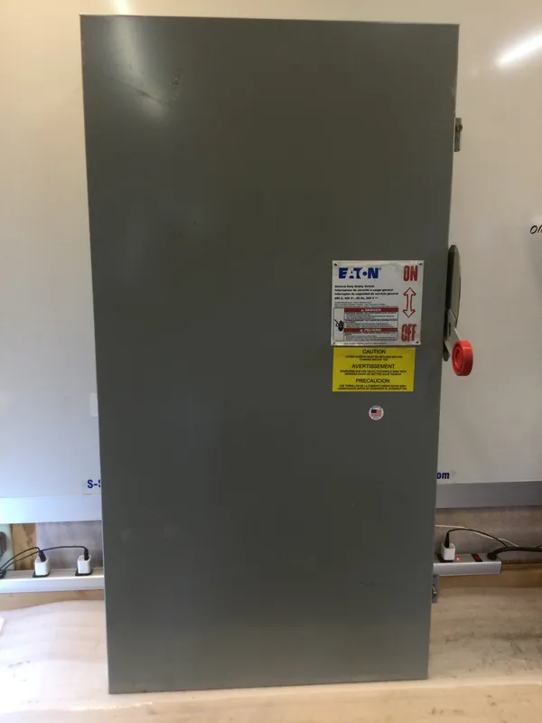 Discount Eaton DG325NGK 400 Amp 240v Nema Type 1 Indoor Safety Switch B Series