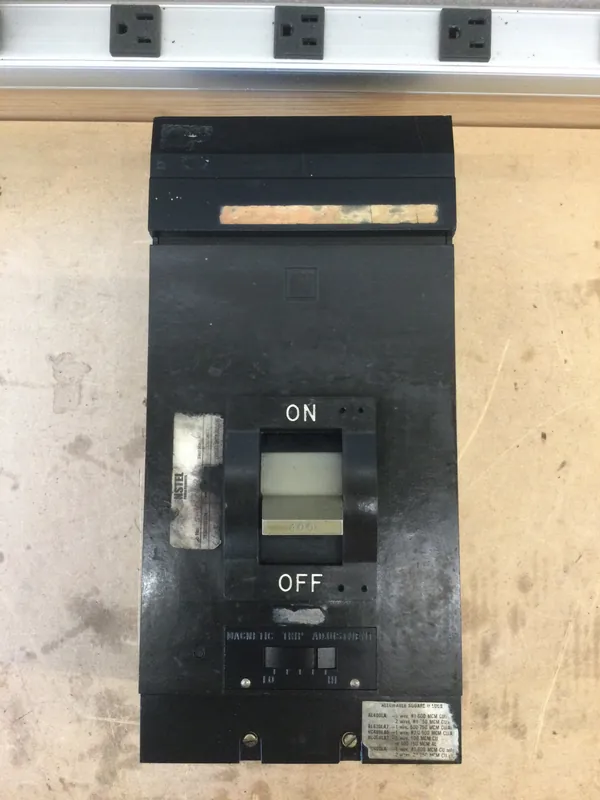 Markdown Square D LH36400 3 Pole 600v 400 Amp Molded Case I Line Circuit Breaker