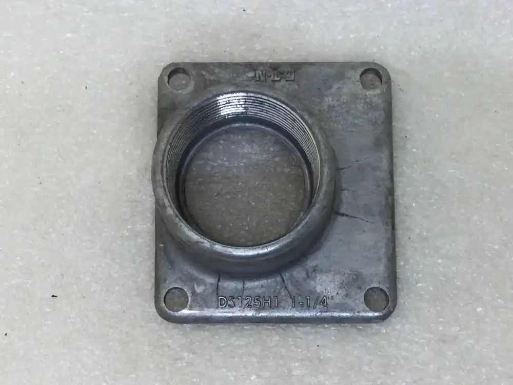 Next Day Delivery Eaton Cutler Hammer DS125H1 1-1/4" Hub for Loadcenters CH/BR