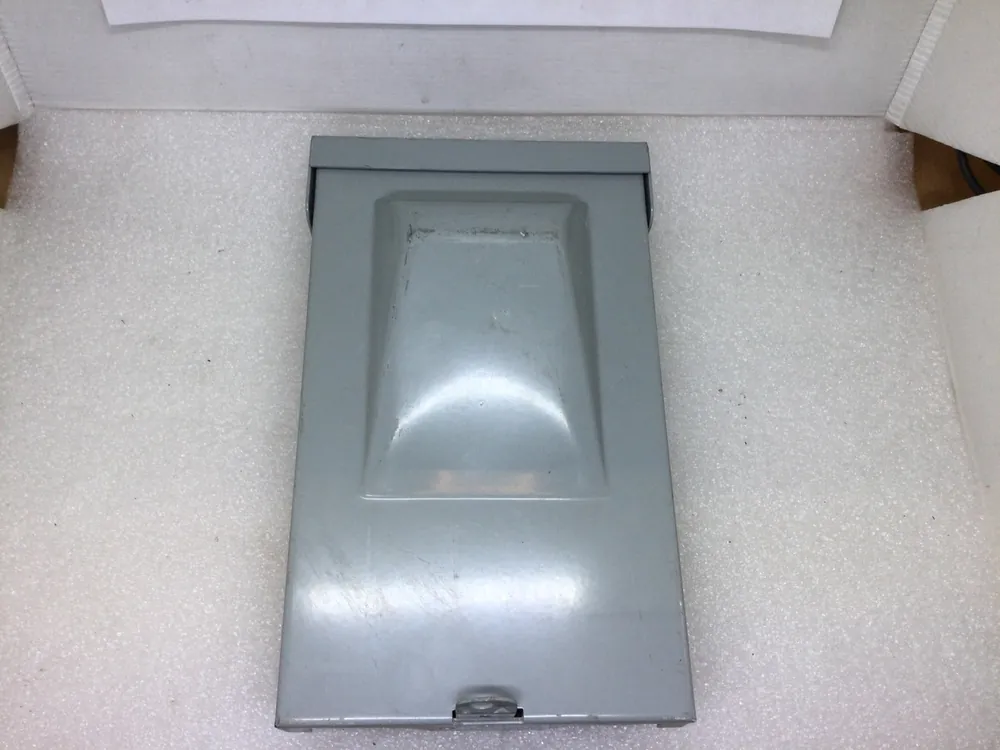 Eaton/Cutler-Hammer DPU222R 60A 120/240VAC Non-Fused Single Phase Quick Pull Disconnect Premium