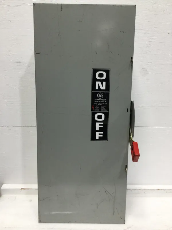 General Electric TH4324 200A 240V Fusible Heavy Duty Safety Switch 31 5/8" x 13" Free Returns
