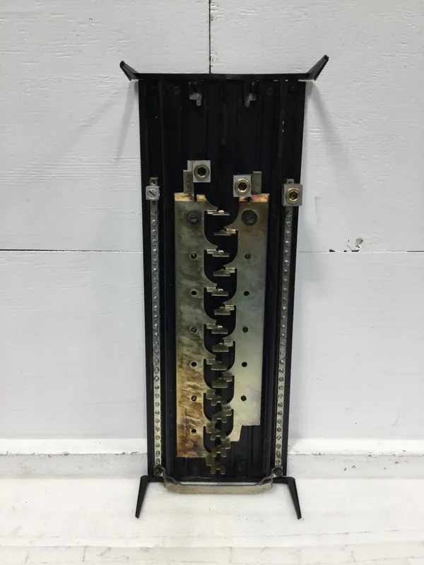 Big Sale ITE/Siemens G3040MB1200 200 Amp 30 Space 120/240V Guts Only 9" x 22"