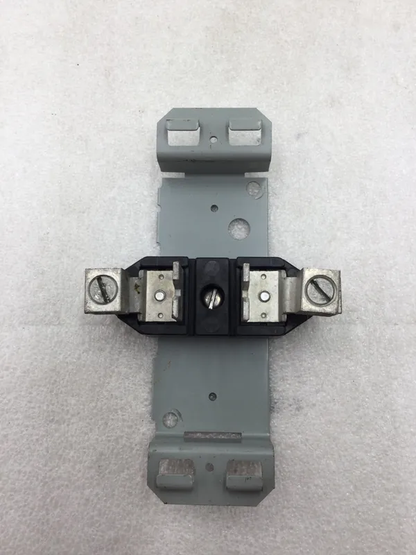 Crouse-Hinds 2 Space/4 Circuit 200 Amp Load Center Guts Only 4" X 6" While Supplies Last