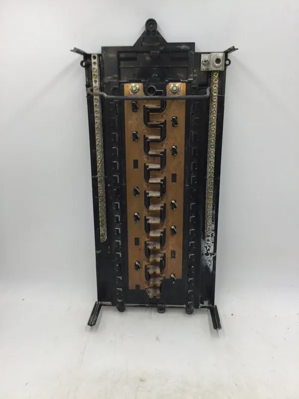 Hot Deal Siemens 15 Space/40 Circuit MLO/MB Copper Buss 200A 120/240V Type Q Guts Only 10" x 22"