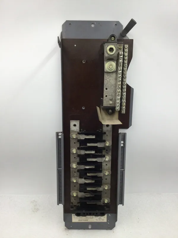 Last Chance Square D QON-20M-150 150 Amp 10 Space 120/240 VAC Load Center Guts Only 6"X21"