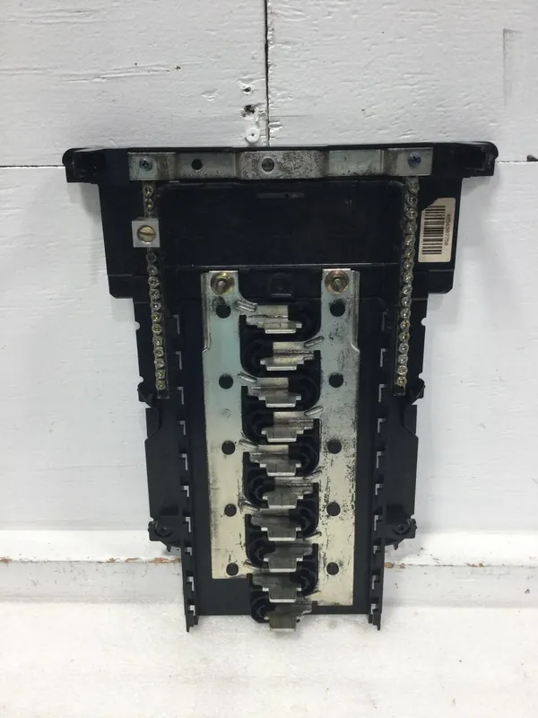 Must Have Square D HOM20M100RB 100 Amp 10 Space 120/240V Load Center Guts Only 9" X 14"