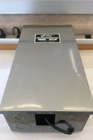 Super Sale Vista Lighting MT-300 120V Input 11V-15V 300W Output Low Voltage Landscape Lighting Transformer