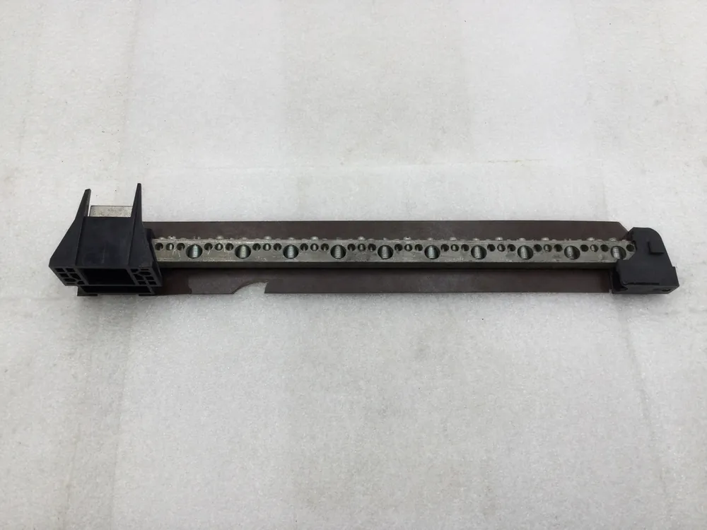 Clearance 41 Position Neutral/Isolated Grounding Bar