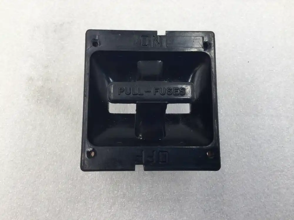 High Quality Square D 60 Amp 2 Pole 240V Fuse Holder Pullout 3 Notch