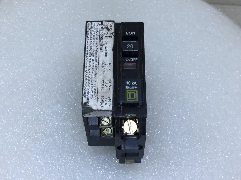 Square D QO1201021 20 Amp 1 Pole 120/240V Breaker w/ Shunt Trip - Cosmetic Flaw Buy Direct