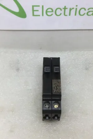 Free Returns Crouse Hinds MH2020 20 Amp 1 Pole 120/240V Circuit Breaker - Cosmetic Flaw
