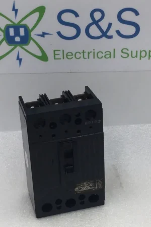 Worldwide Shipping General Electric TQD32100 100 Amp 3 Pole 240V Circuit Breaker - Cosmetic Flaw