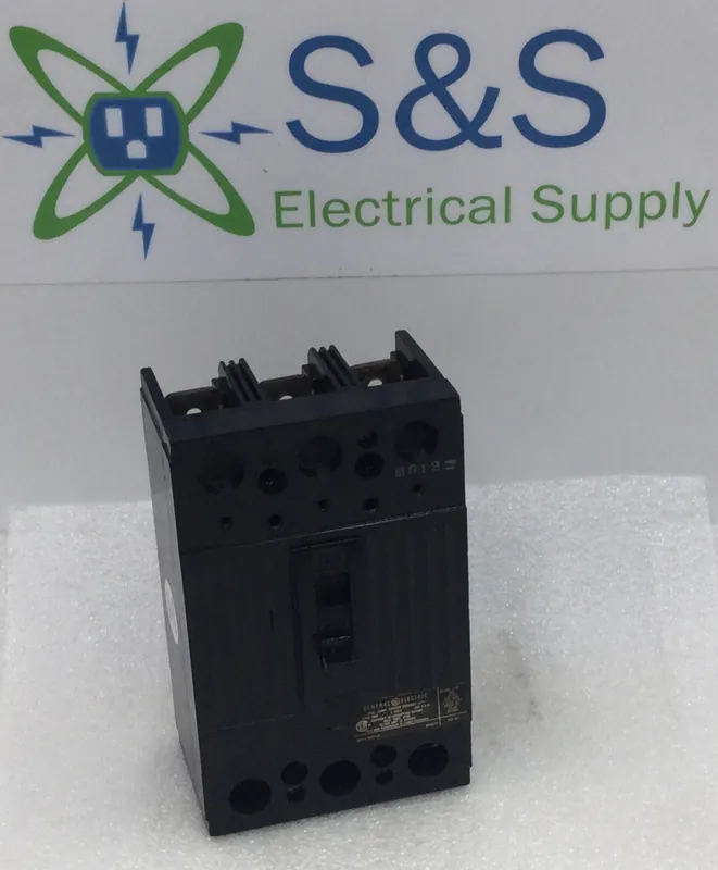 Worldwide Shipping General Electric TQD32100 100 Amp 3 Pole 240V Circuit Breaker - Cosmetic Flaw
