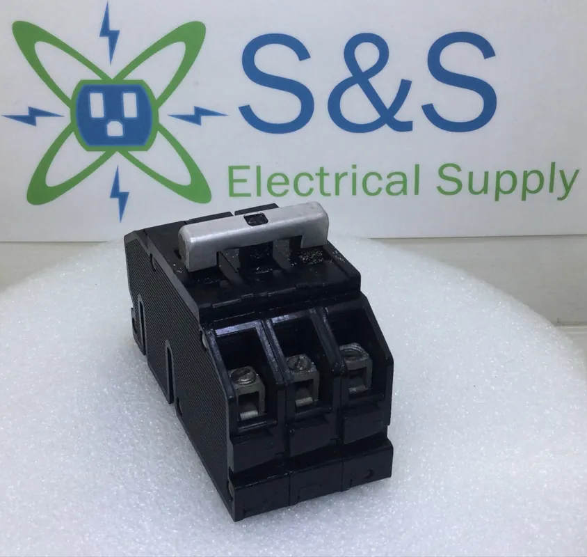 Professional Grade Zinsco Q243040 40 Amp 3 Pole 120/240V Circuit Breaker - Cosmetic Flaw