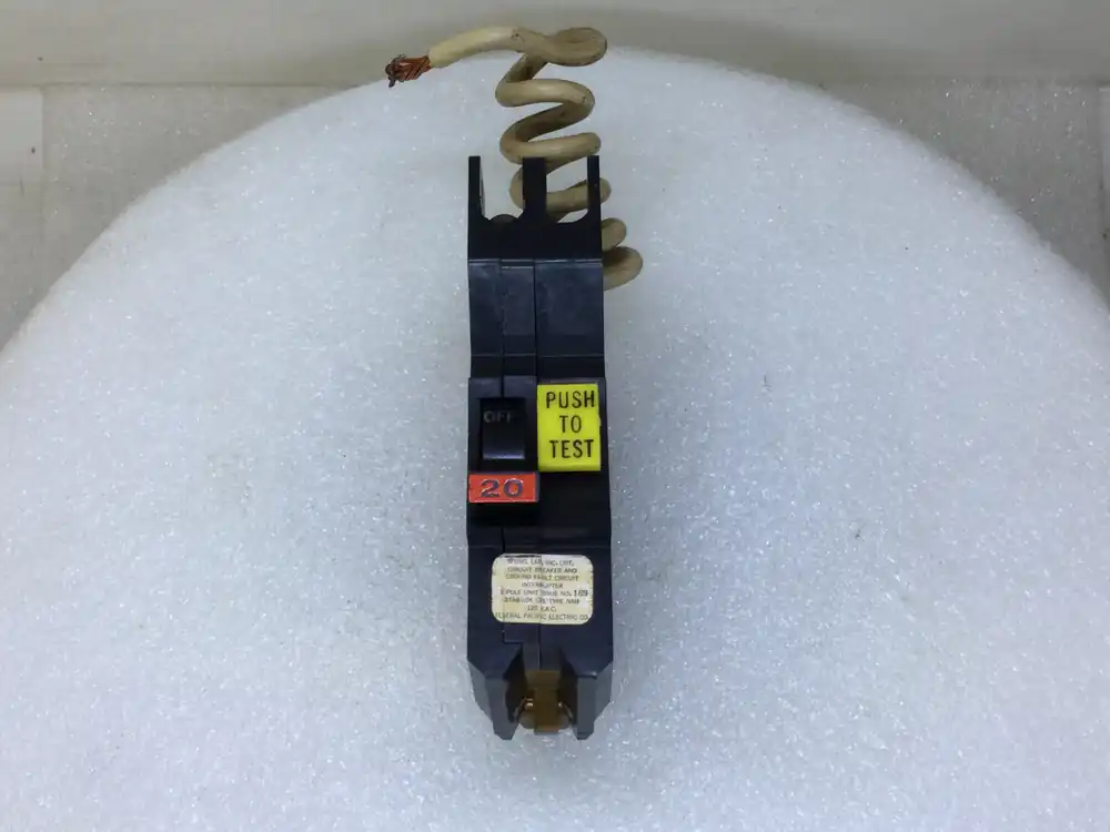 FPE NAGF20 20 Amp 1 Pole 120V GFI/GFCI Circuit Breaker - Cosmetic Flaw Premium