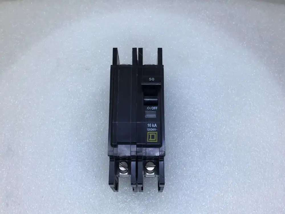 Modern Square D QOU250 50 Amp 2 Pole 240V Circuit Breaker w/Din Rail - Cosmetic Flaw