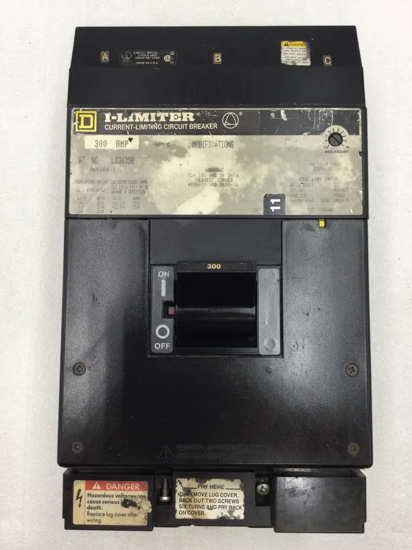 Square D LI36300 300 Amp 3 Pole 600v I-Line Circuit Breaker Genuine