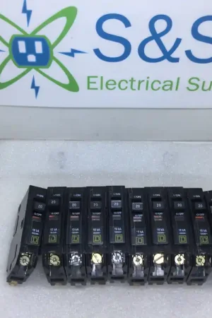 Top Pick Lot of 10 - Square D QOB120 20 Amp 1 Pole 120/240V Bolt On Circuit Breaker - Yellow Face White #'s