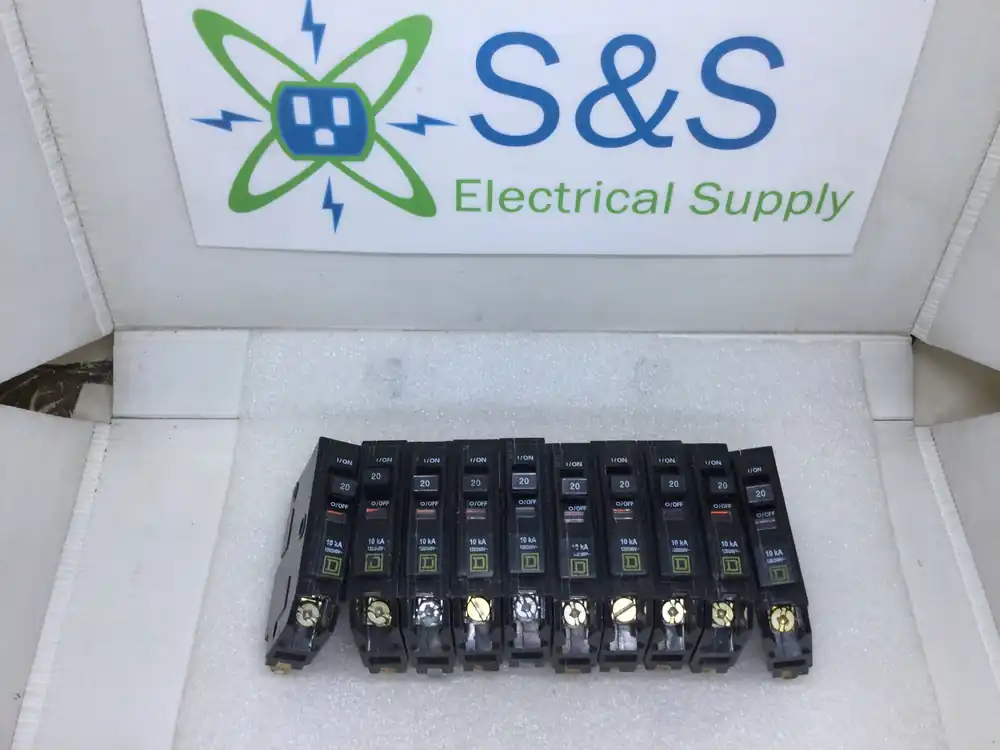 Top Pick Lot of 10 - Square D QOB120 20 Amp 1 Pole 120/240V Bolt On Circuit Breaker - Yellow Face White #'s