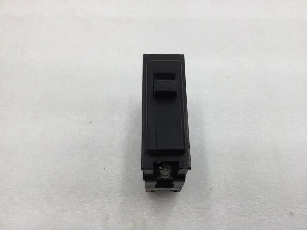 Professional Grade ITE QP1-B040 40 Amp 1 Pole 120/240V Circuit Breaker QP1B040
