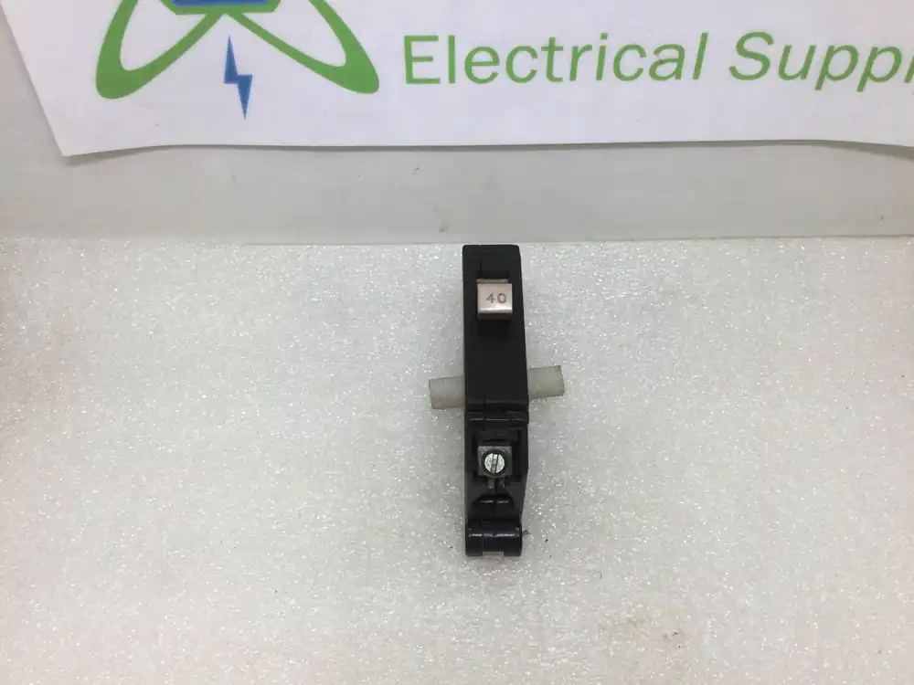 Grab Now Eaton/Cutler Hammer CH140 40 Amp 1 Pole 120/240V Circuit Breaker - Plastic Foot