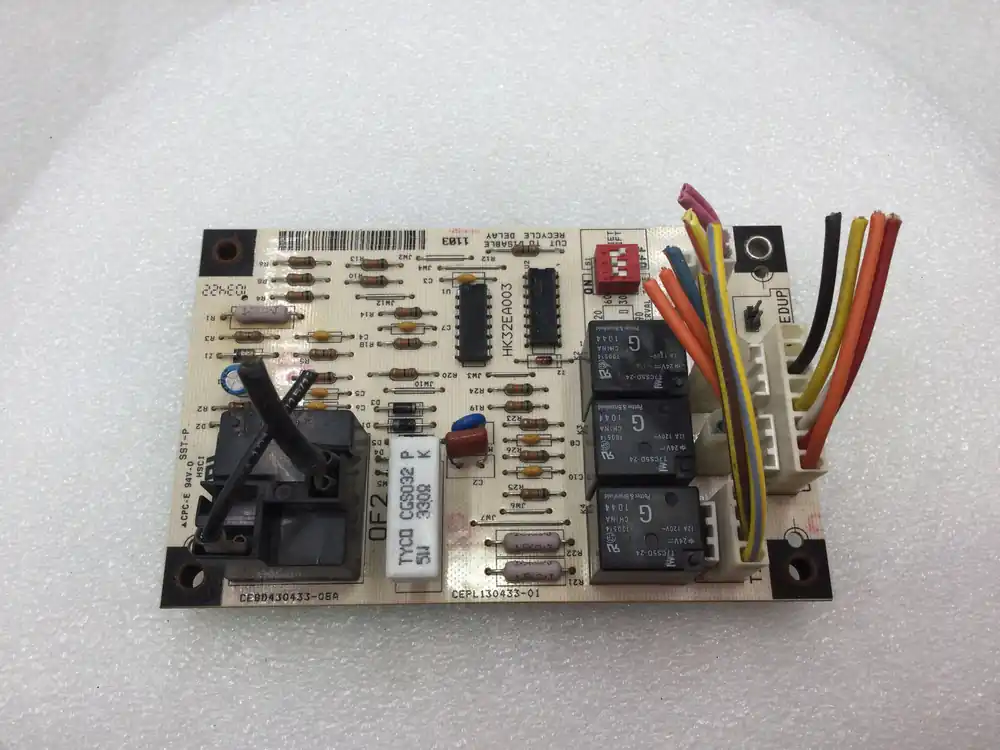 Carrier CEBD430433-08A Replacement Furnace Control Board - Cosmetic Flaw Top Pick