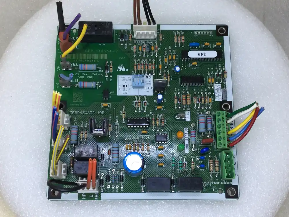 Carrier CEBD430634-10B Defrost Control Board HK38EA0241117 Final Sale