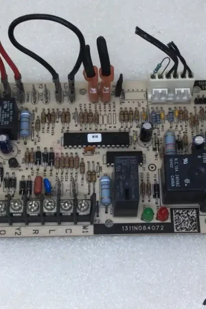 Holiday Sale Lennox 100135-05 1157-850 Defrost Control Board - Minor Corrosion