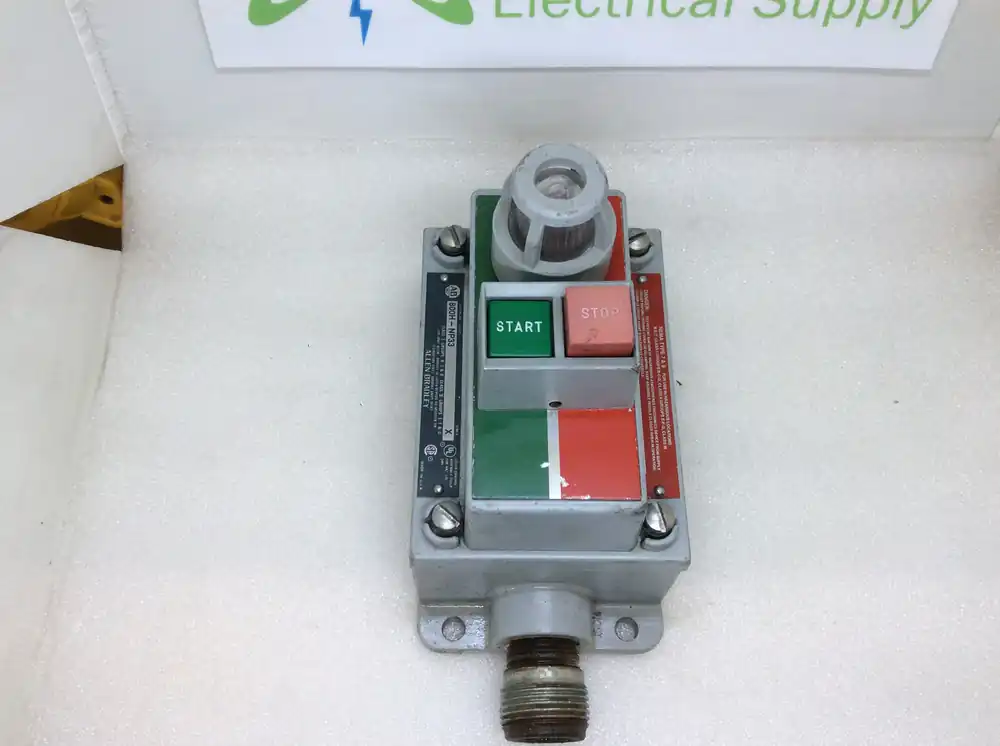 Allen-Bradley 800H-NP33 Assembled Control Station Dual Pushbutton Start/Stop 1 Pilot Light One Day Deal