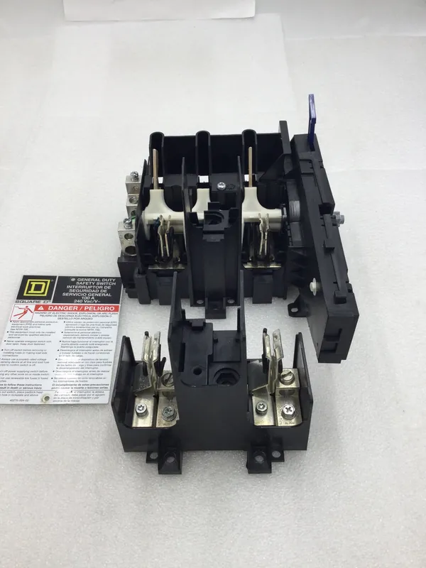 Square D 2 Pole 100 Amp 240 VAC Fusible General Duty Safety Switch Guts Only 7" X 11" Deal