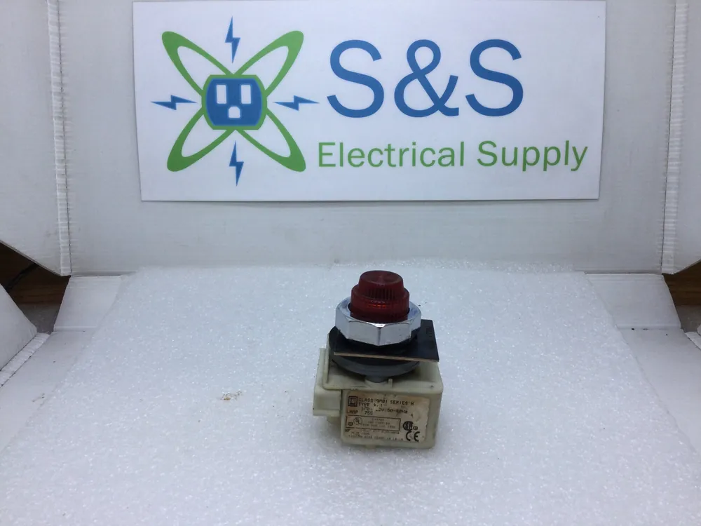 Square D Class 9001 Series H Type KM1 110-120V Lamp 755 Red, Green And Yellow Indicator Light Original