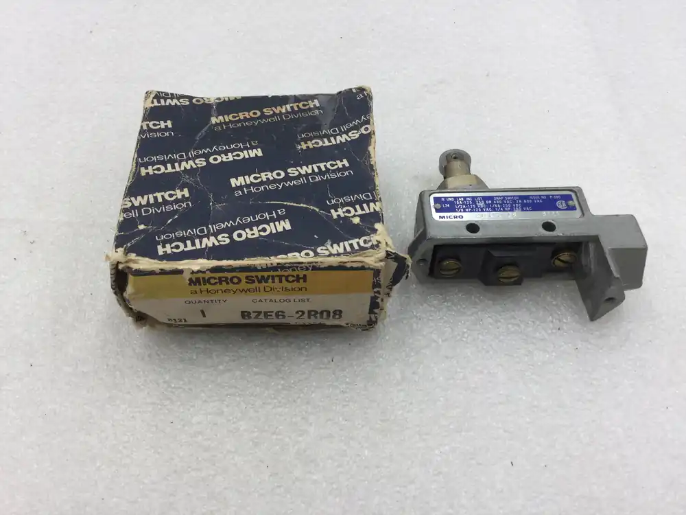 Honeywell/Micro Switch BZE6-2RQ8 Roller Plunger Limit Switch 15 Amp 600 VAC Max No Minimum Order