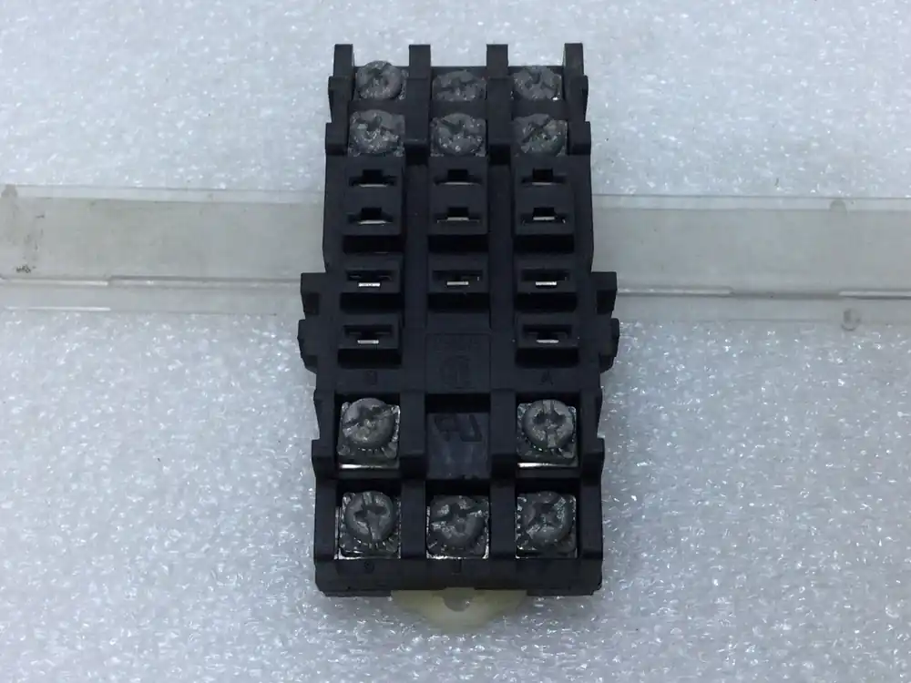 Exclusive Potter & Brumfield 29513 Relay Socket Base 11-Blades