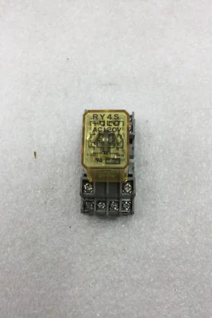 IDEC RY4S-UL 120 VAC Pilot Cube Relay with SY4S-05 Base Rated at 7 Amp and 300 VAC Limited Offer