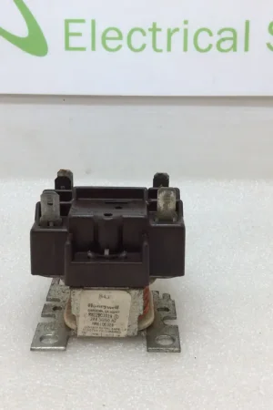 Clearance Honeywell R8229C-1019 24V Relay 50/60HZ HN61DE024 Contactor
