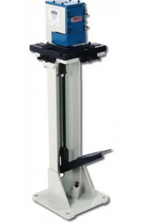 Editor’s Pick Bailiegh Industrial | 1007258 | FOOT OPERATED CORNER NOTCHER 16 GAUGE